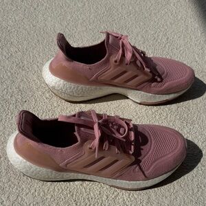 Adidas Women's Ultraboost Mauve Sneakers